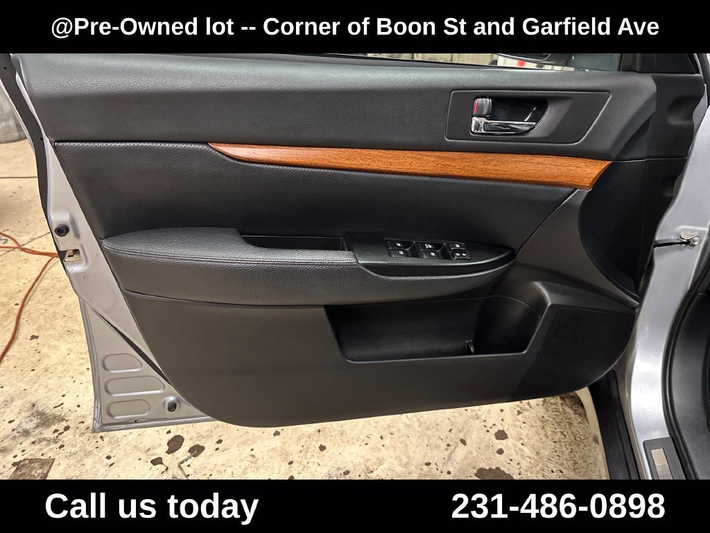 Used 2014 Silver Subaru 2.5i image 15