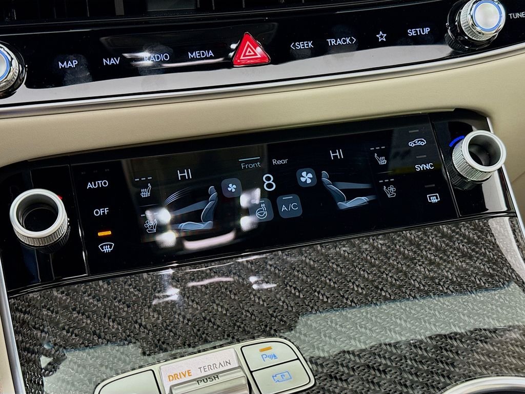 2026 GENESIS GV70 Sport Prestige - Photo 16