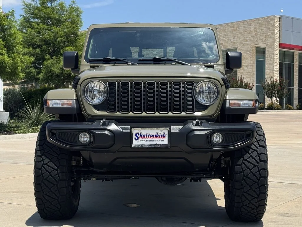 Used 2025 Green Jeep Nighthawk image 7