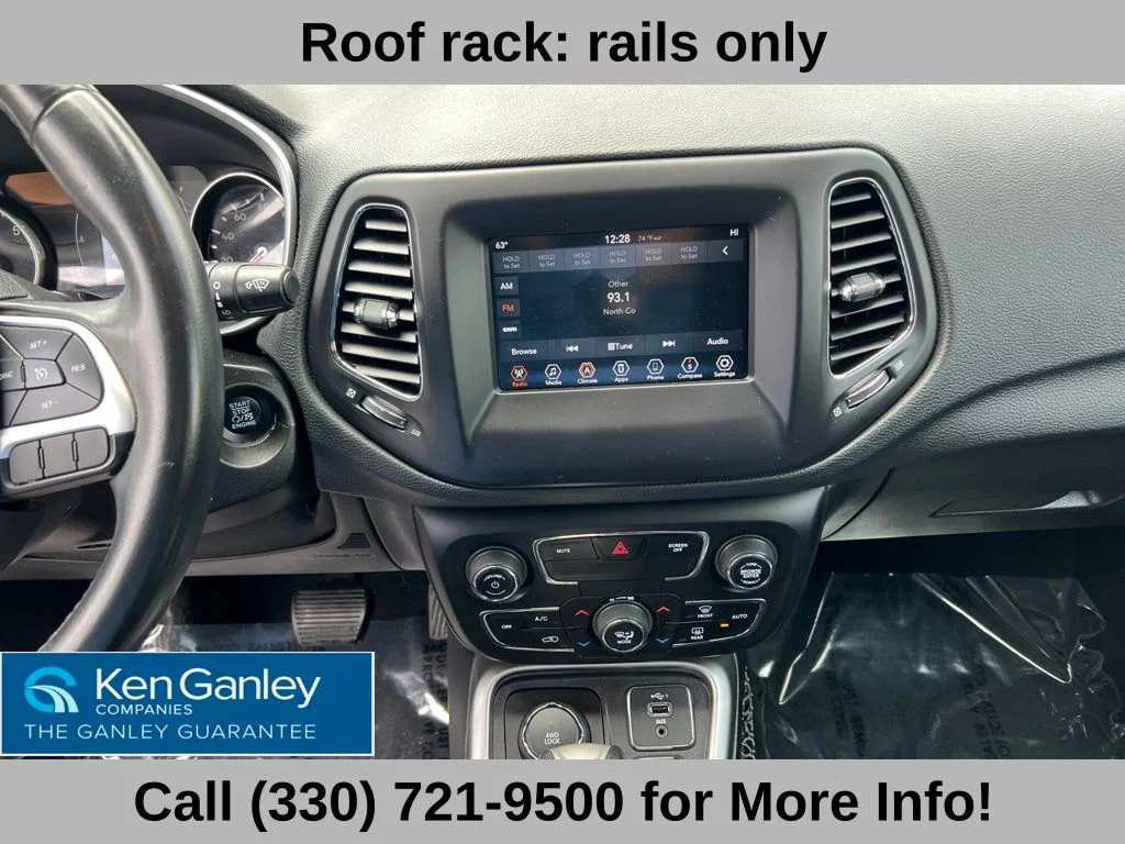 Used 2019 Black Jeep Latitude image 35