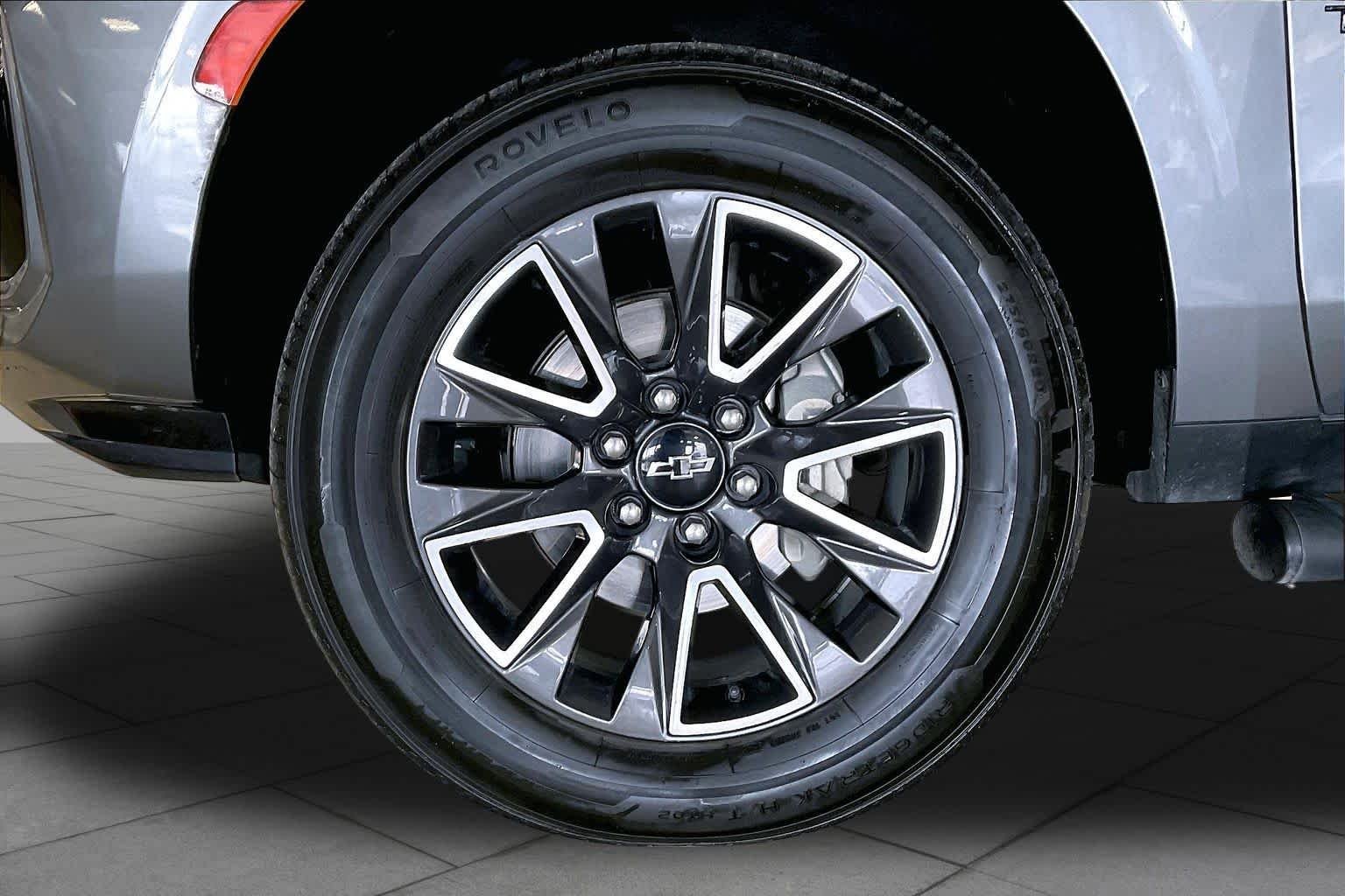 Used 2021 Satin Steel Metallic Chevrolet Z71 image 10