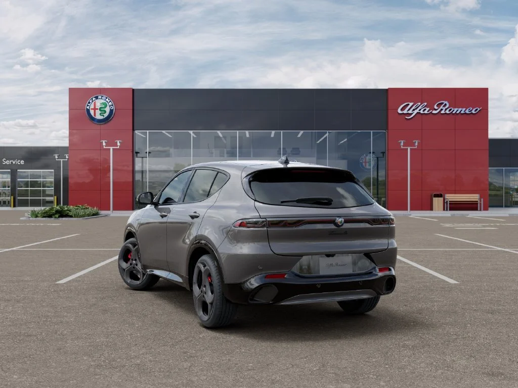 New 2026 Grigio (Gray) Ascari Metallic Exterior Paint Alfa Romeo Base image 3