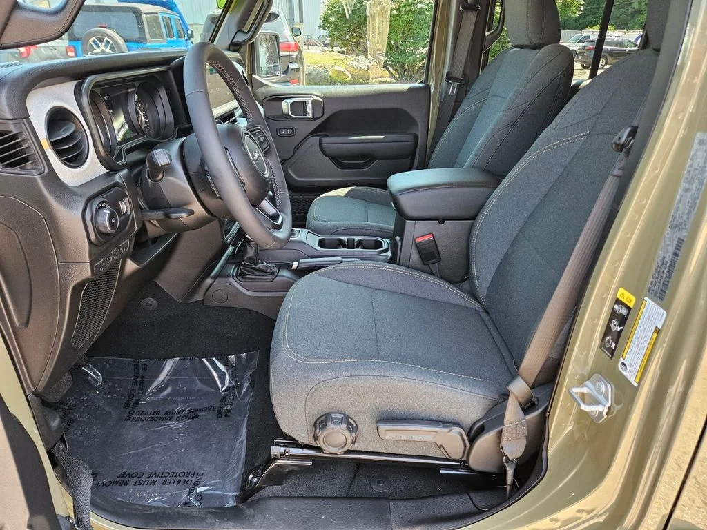 Used 2026 Green Jeep Sport S image 18