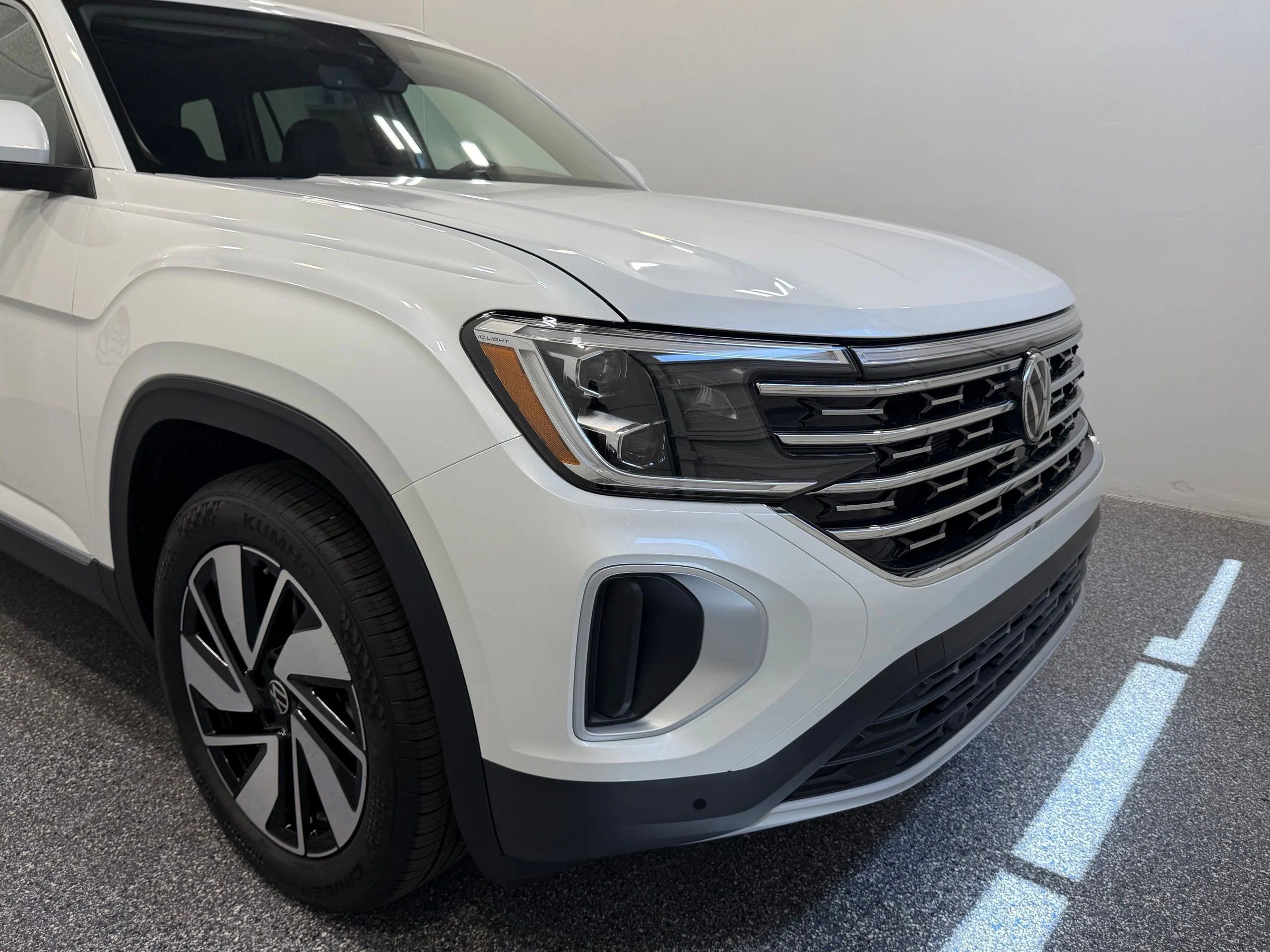 New 2026 White Volkswagen 2.0T SEL image 18