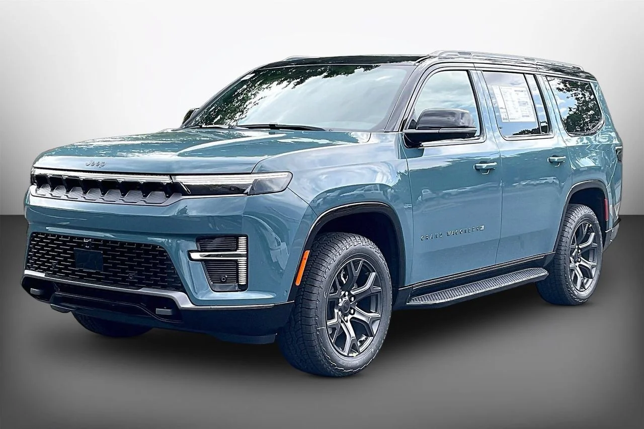 New 2026 Steel Blue Exterior Paint Jeep Upland image 4