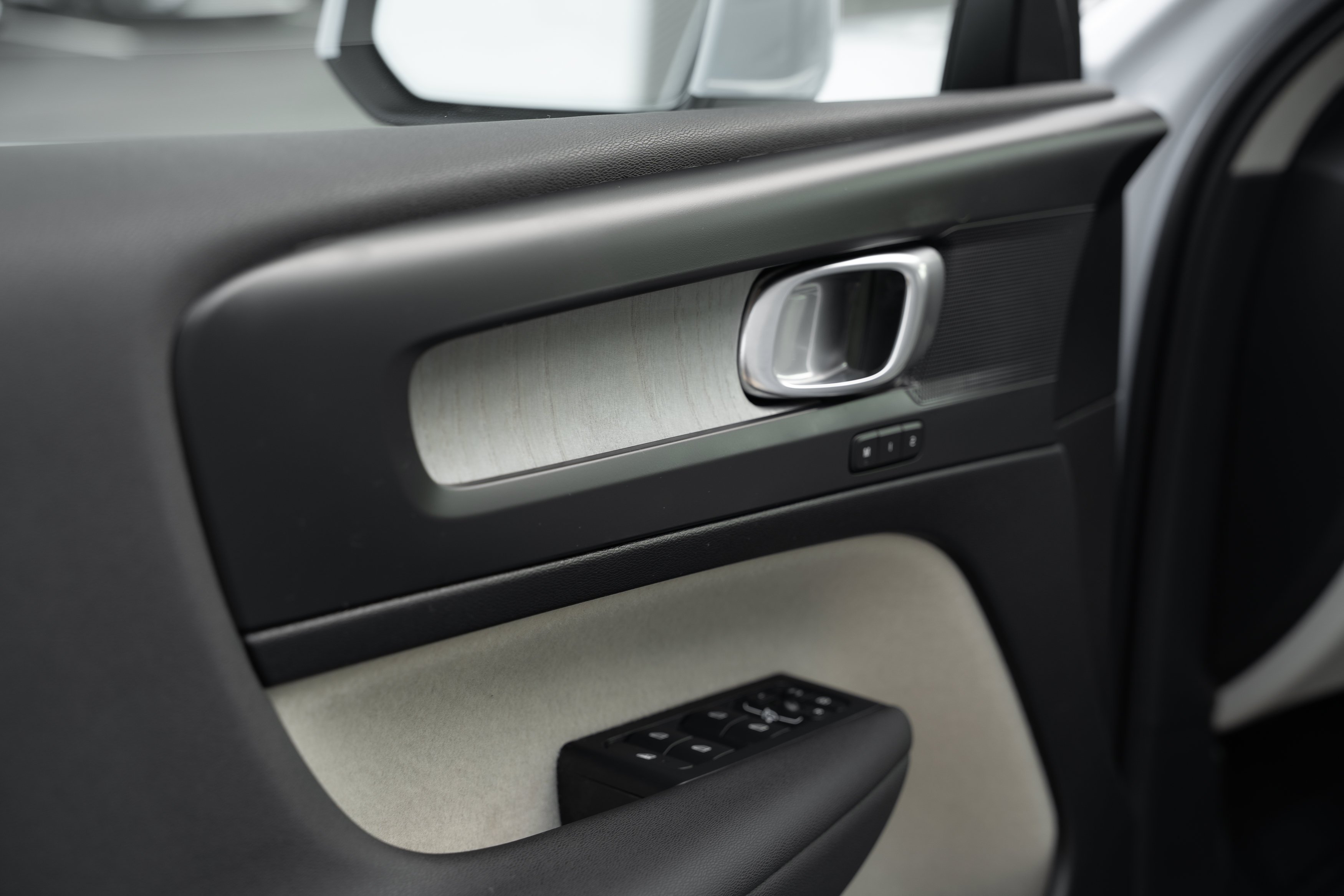 Used 2024 Cloud Blue Volvo Plus Bright Theme image 16