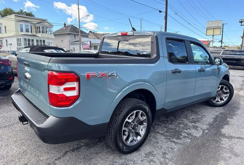 Used 2022 Blue Ford XLT image 5