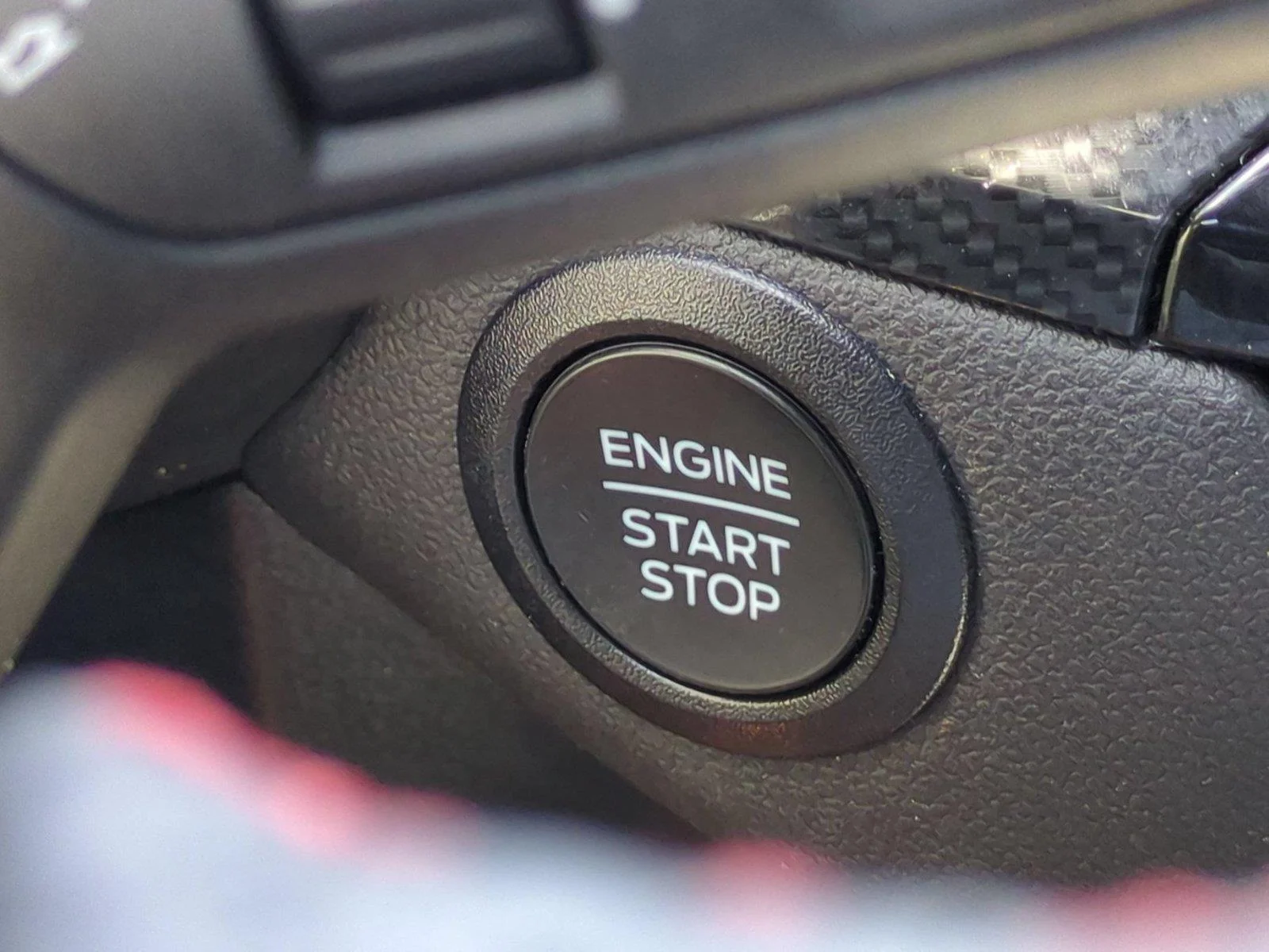 Used 2025 Agate Black Ford ST-Line Select image 29