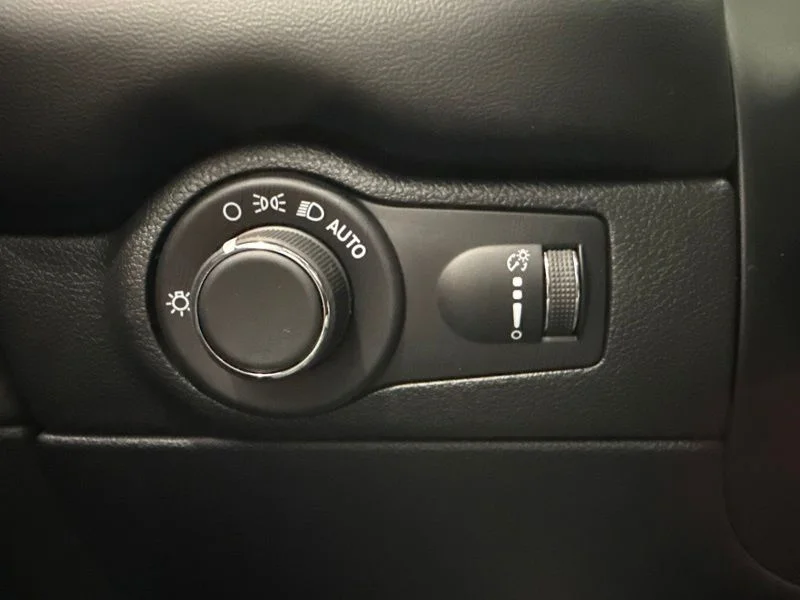Used 2026 White Dodge GT Plus HEMI V8 image 27