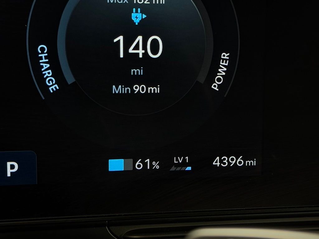 Used 2025 White Hyundai Limited image 18