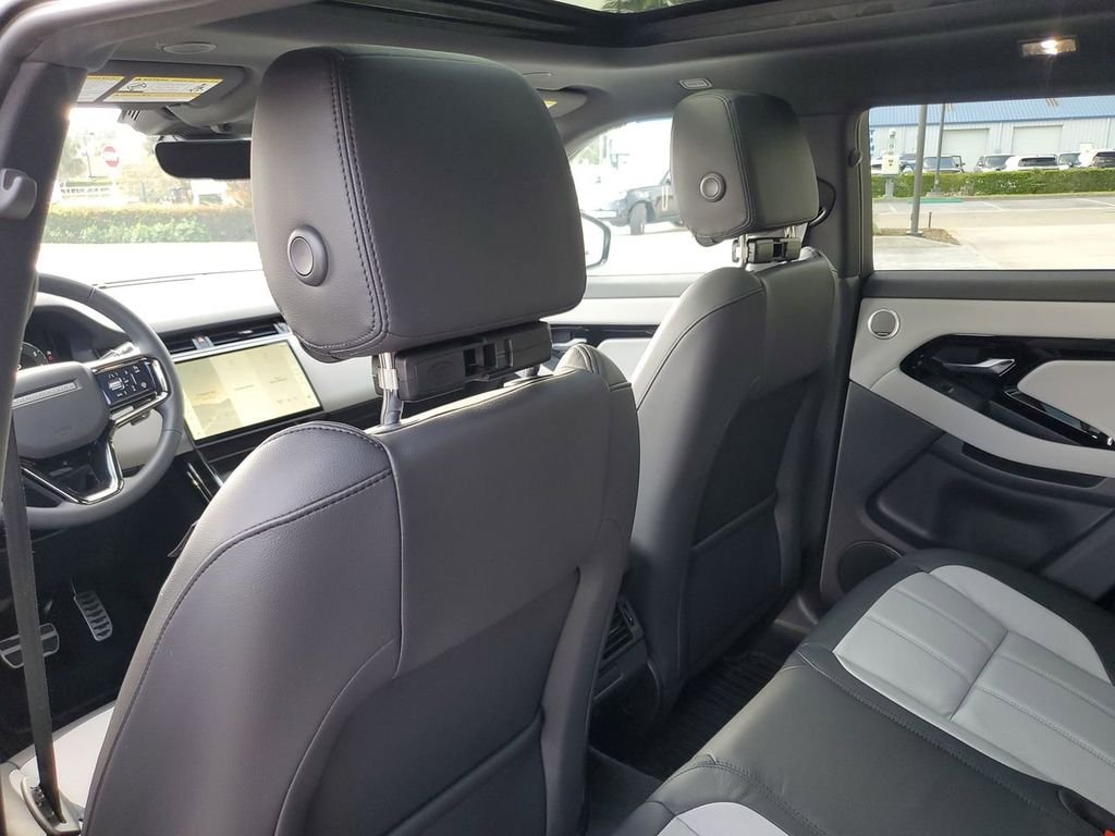 2026 Land Rover Range Rover Evoque Dynamic SE - Photo 17