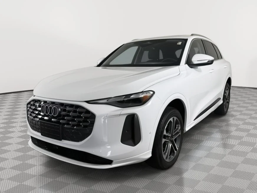 Used 2025 Arkona White Audi Premium image 3