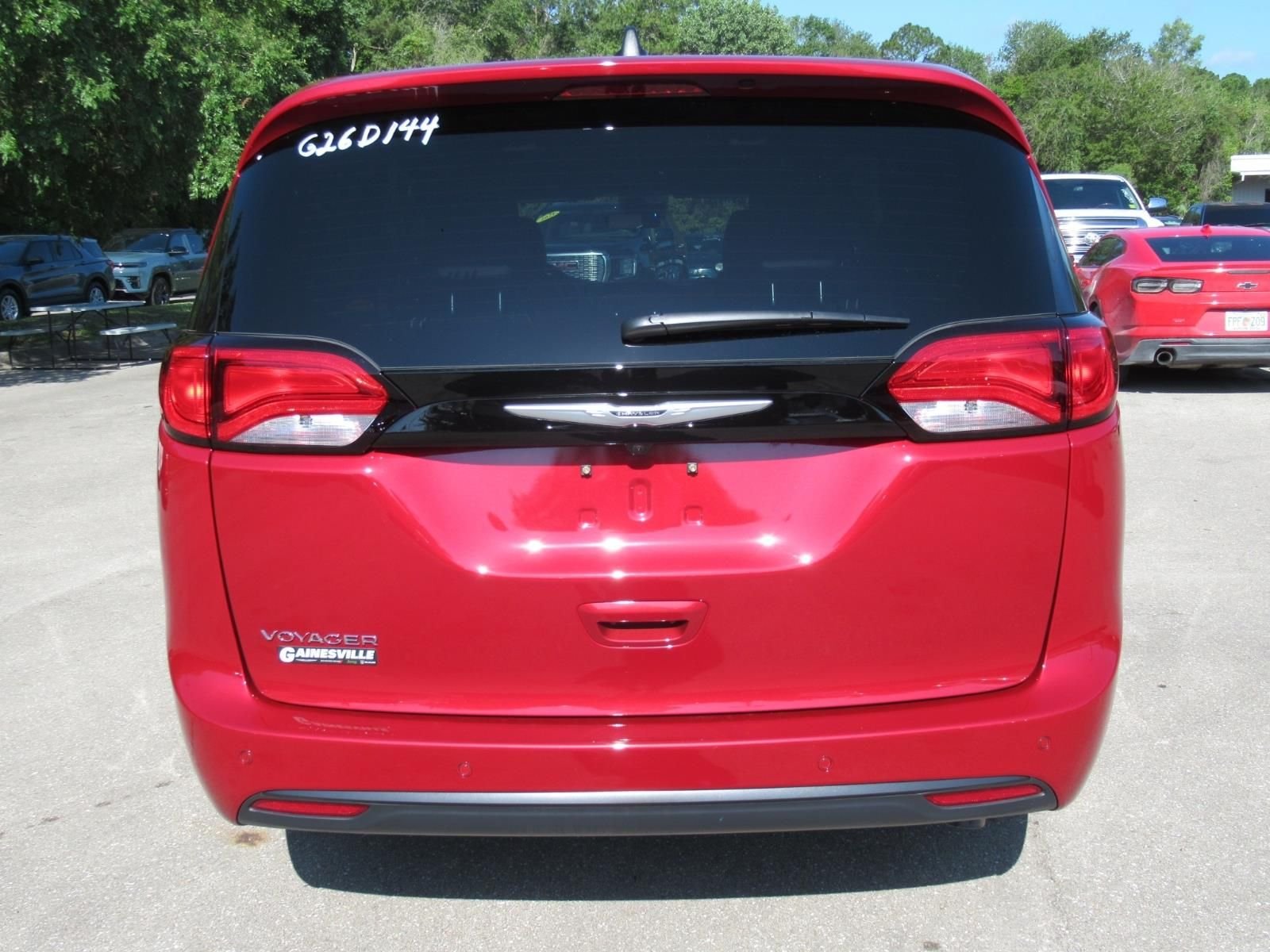 New 2026 Red Hot Pearl-Coat Exterior Paint Chrysler LX image 6
