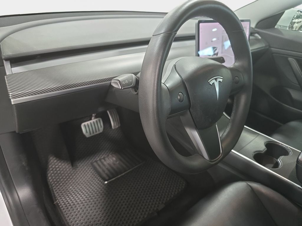 Used 2020 Pearl White Multi-Coat Tesla  image 22