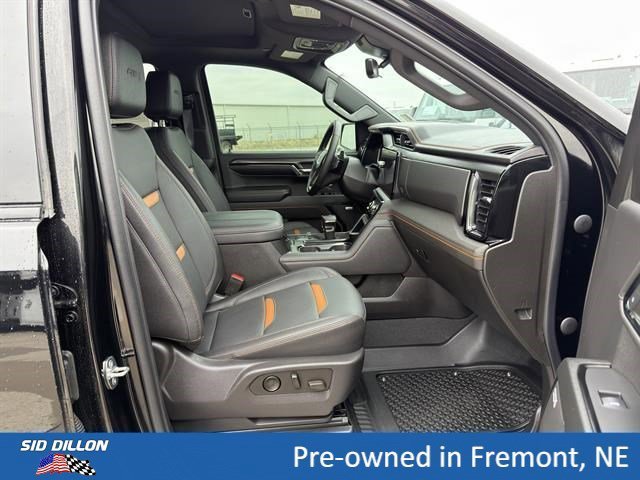 Used 2024 Onyx Black GMC AT4 image 18