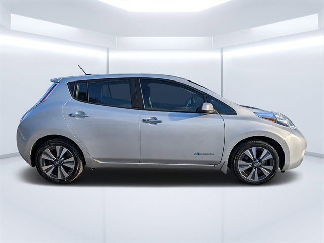 Used 2017 Nissan LEAF SV with VIN 1N4BZ0CP3HC303202 for sale in Jacksonville, FL