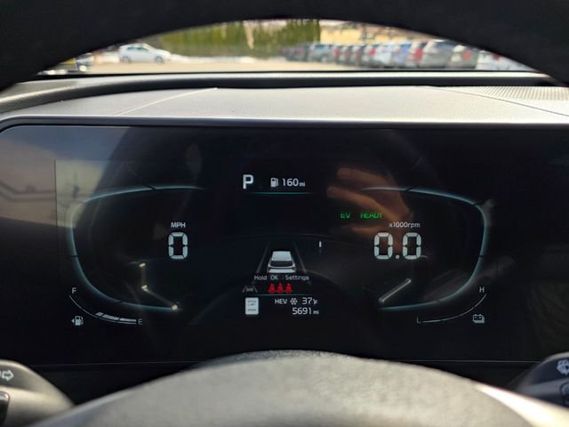 Used 2025 Black Kia X-Line image 32