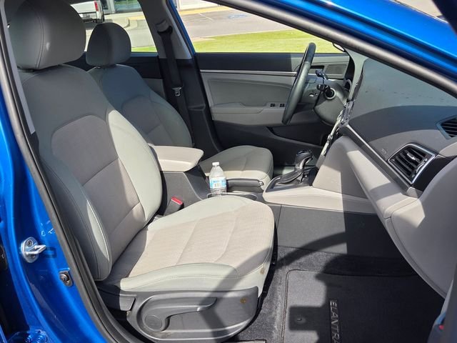 Used 2017 Blue Hyundai SE image 14