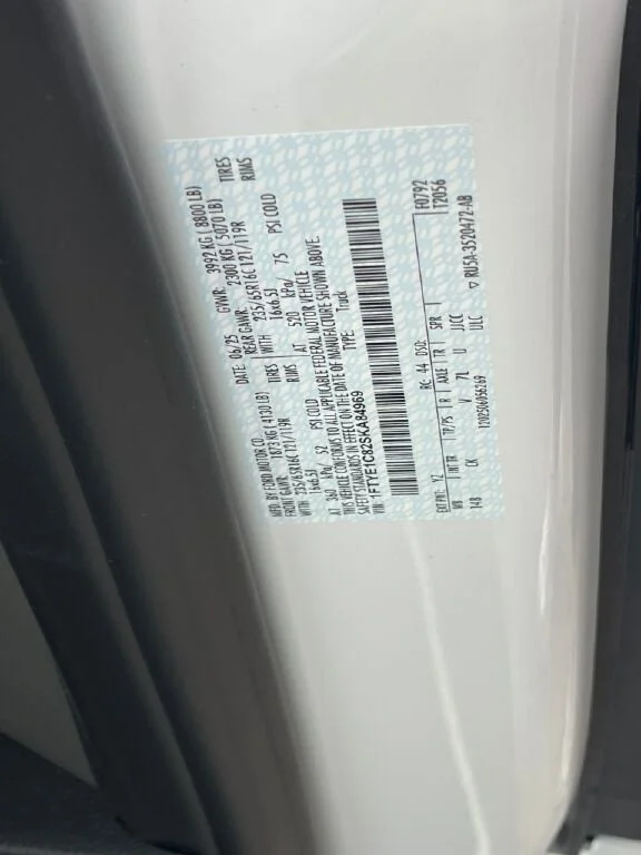 Certified Used 2025 Oxford White Ford  image 36