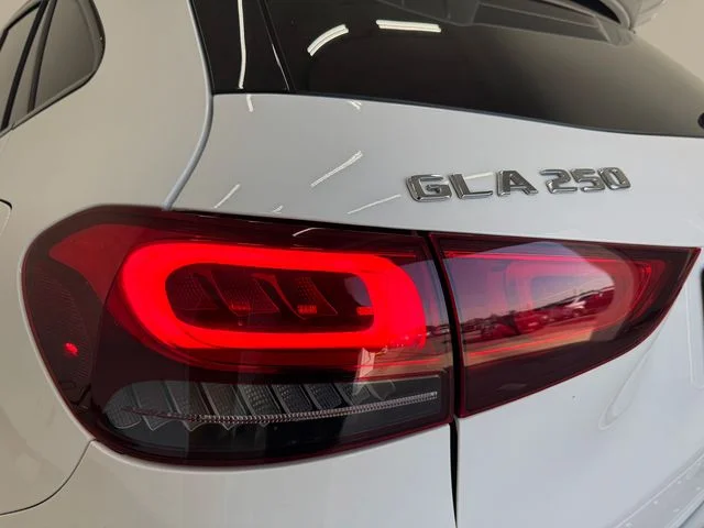 Certified Used 2023 Polar White Mercedes-Benz GLA 250 image 33