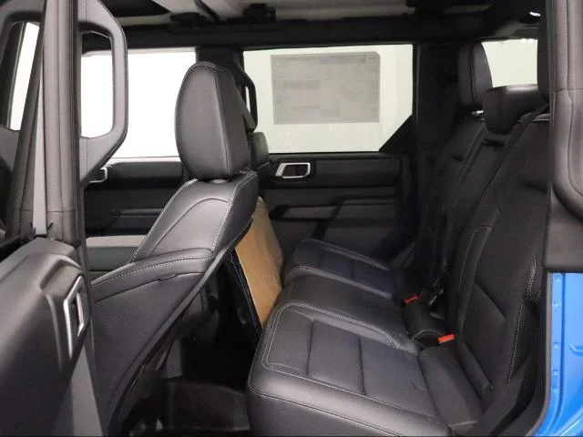 New 2026 Velocity Blue Metallic Ford Badlands® image 30