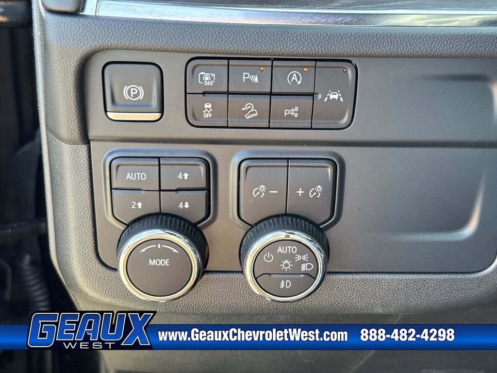 Used 2025 Black Chevrolet Z71 image 45