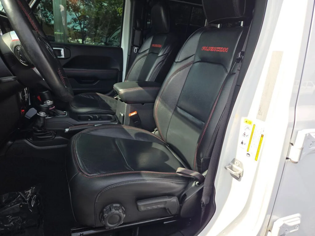 Used 2019 White Jeep Unlimited Rubicon image 23