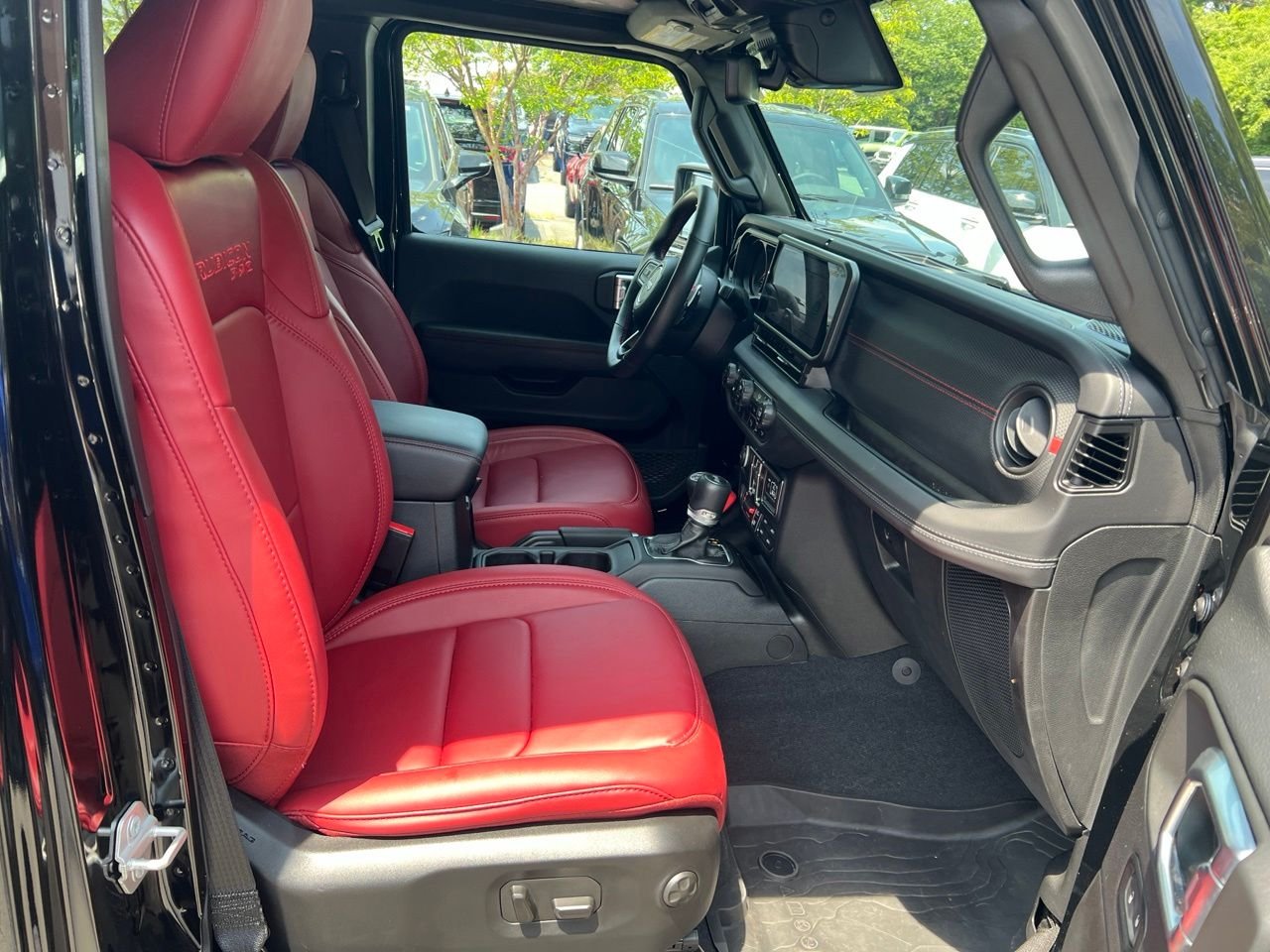 Used 2024 Black Jeep Rubicon 392 image 22