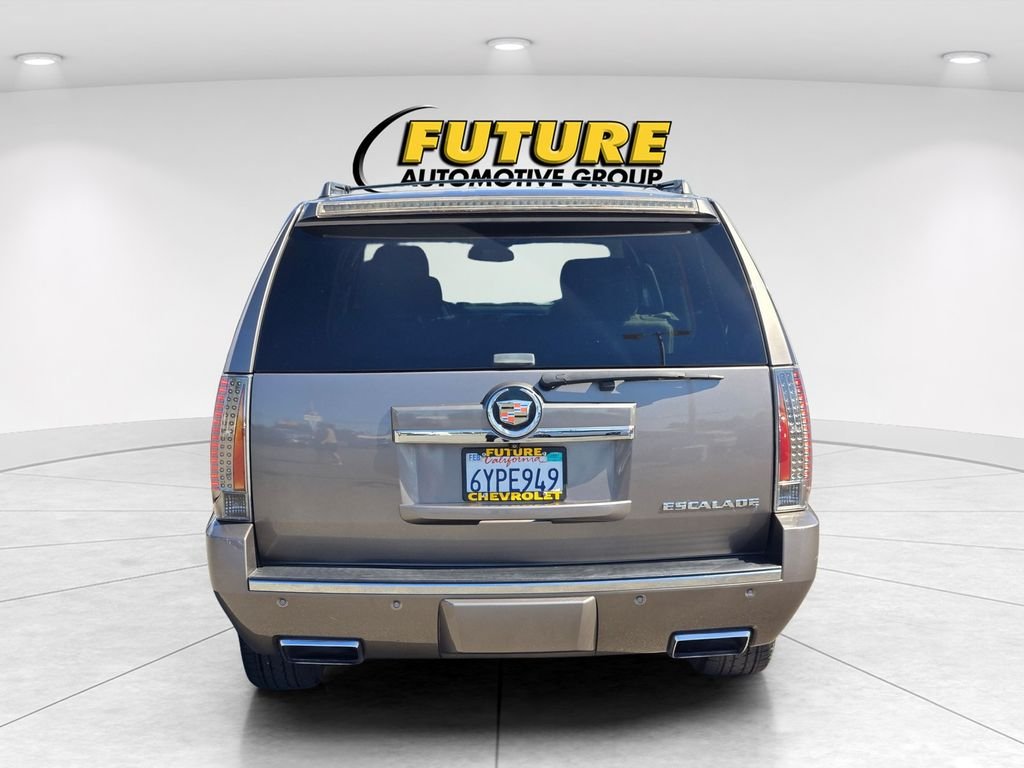 Used 2013 Gray Cadillac Premium image 5