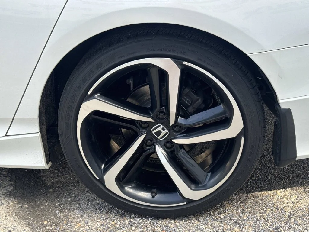 Used 2019 White Honda Sport 2.0T image 8