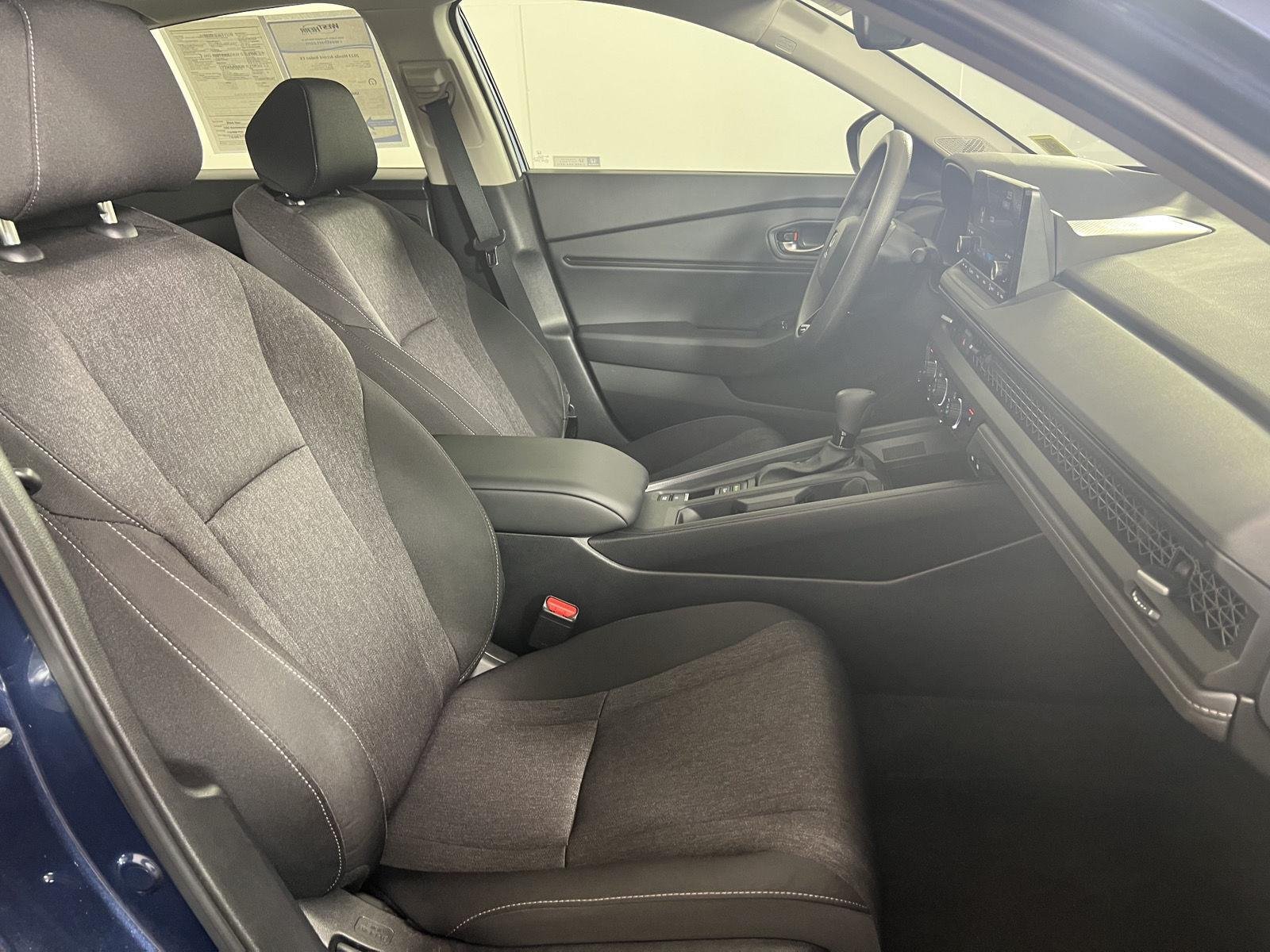 Used 2023 Canyon River Blue Metallic Honda EX image 27