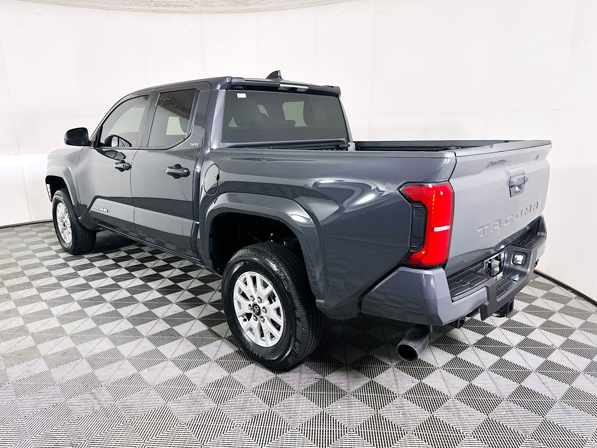 2024 Toyota Tacoma thumbnail 7