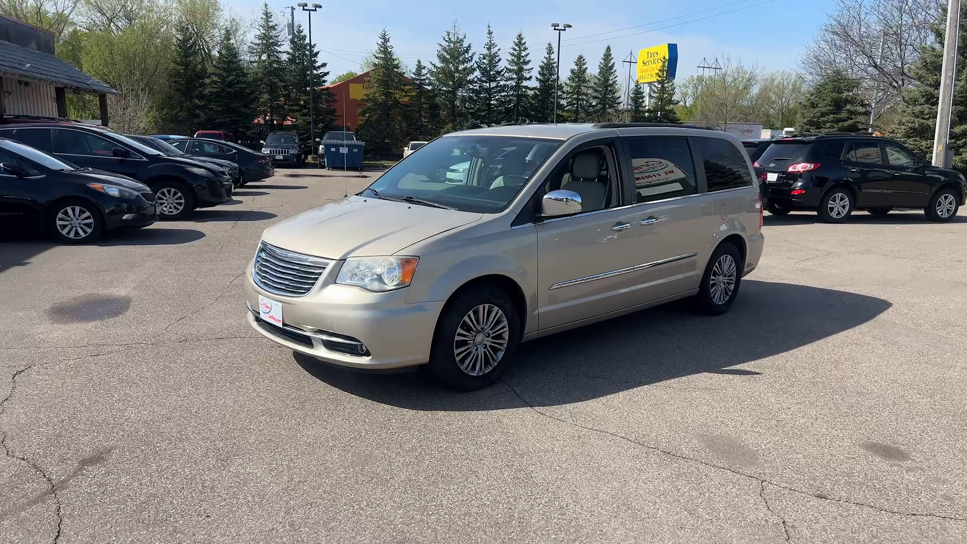 2014 Chrysler Town & Country Touring-L 30th Anniversary's photo