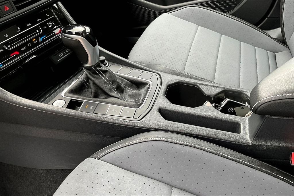 New 2026 Silver Volkswagen 1.5T SE image 18