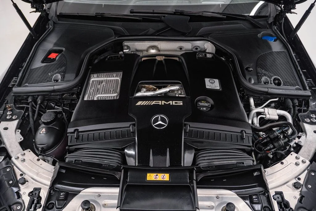 Used 2019 Obsidian Black Metallic Mercedes-Benz C4 image 29