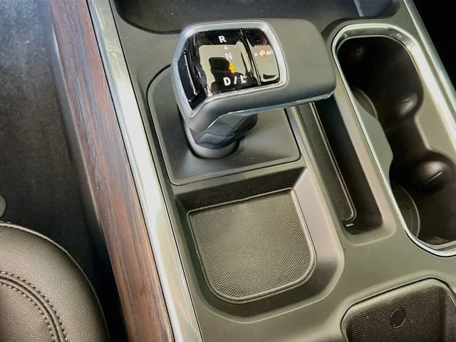 2026 GMC Sierra 1500 SLT - Photo 12