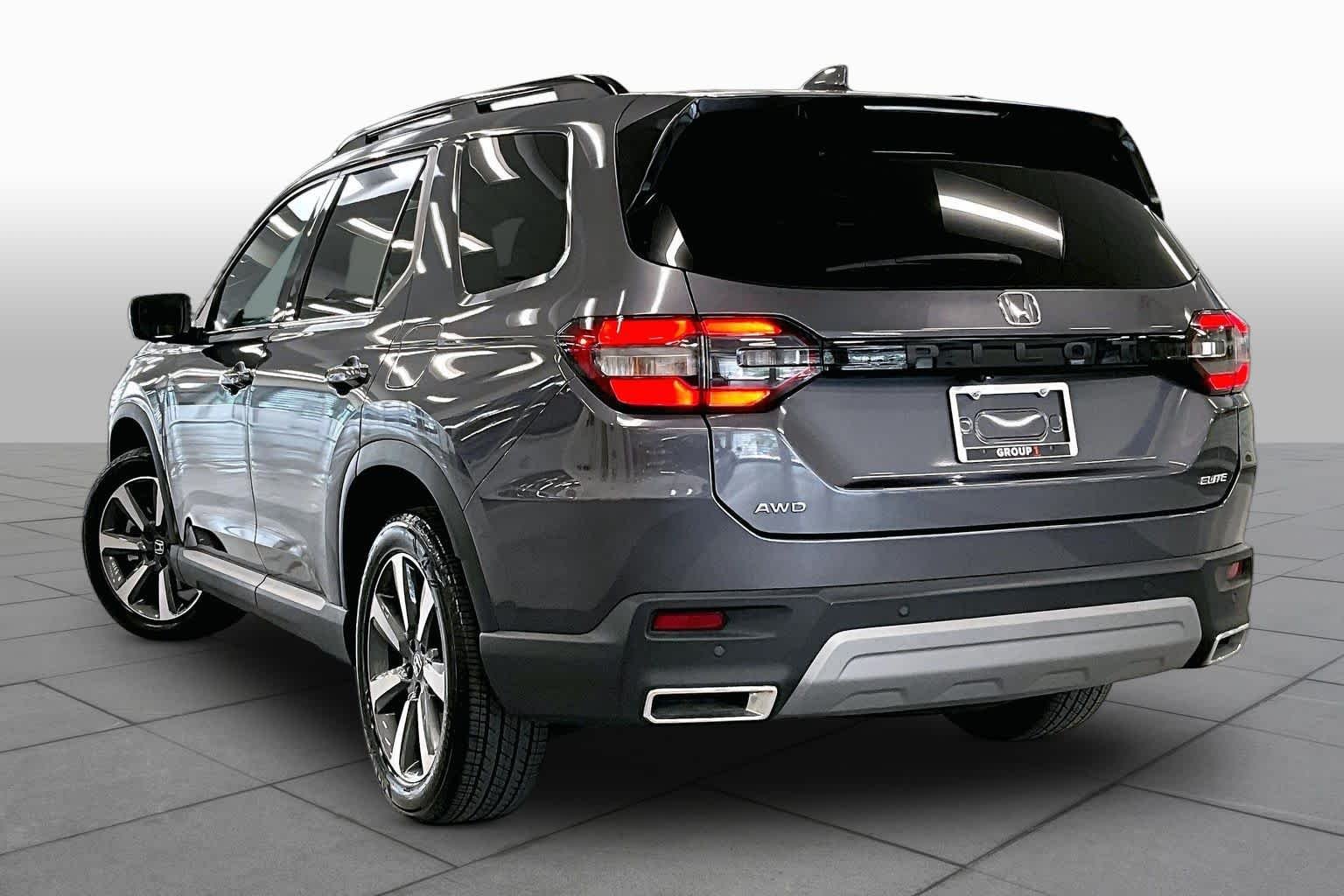 Used 2025 Modern Steel Metallic Honda Elite image 12