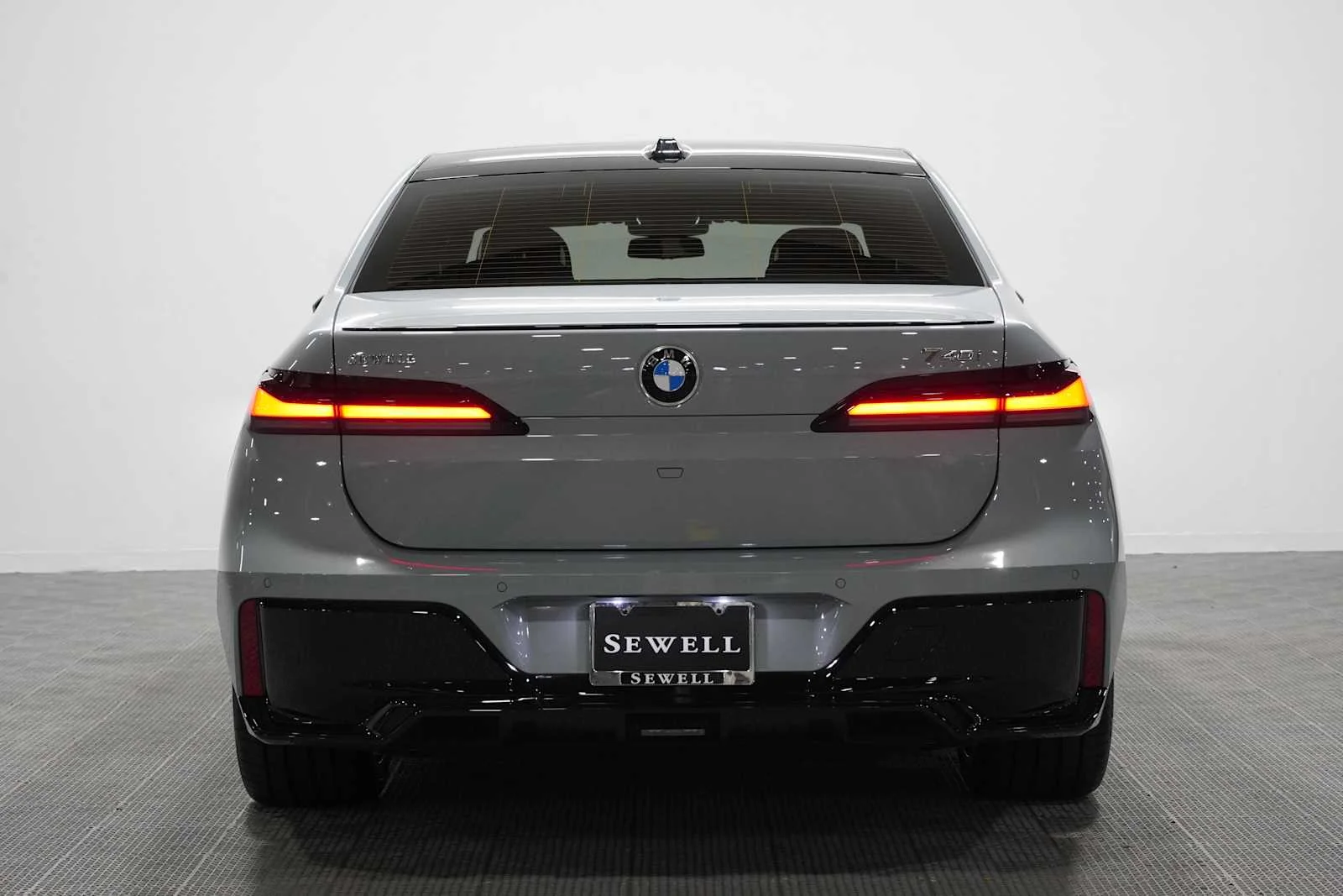 New 2026 Brooklyn Grey Metallic BMW 740i image 5