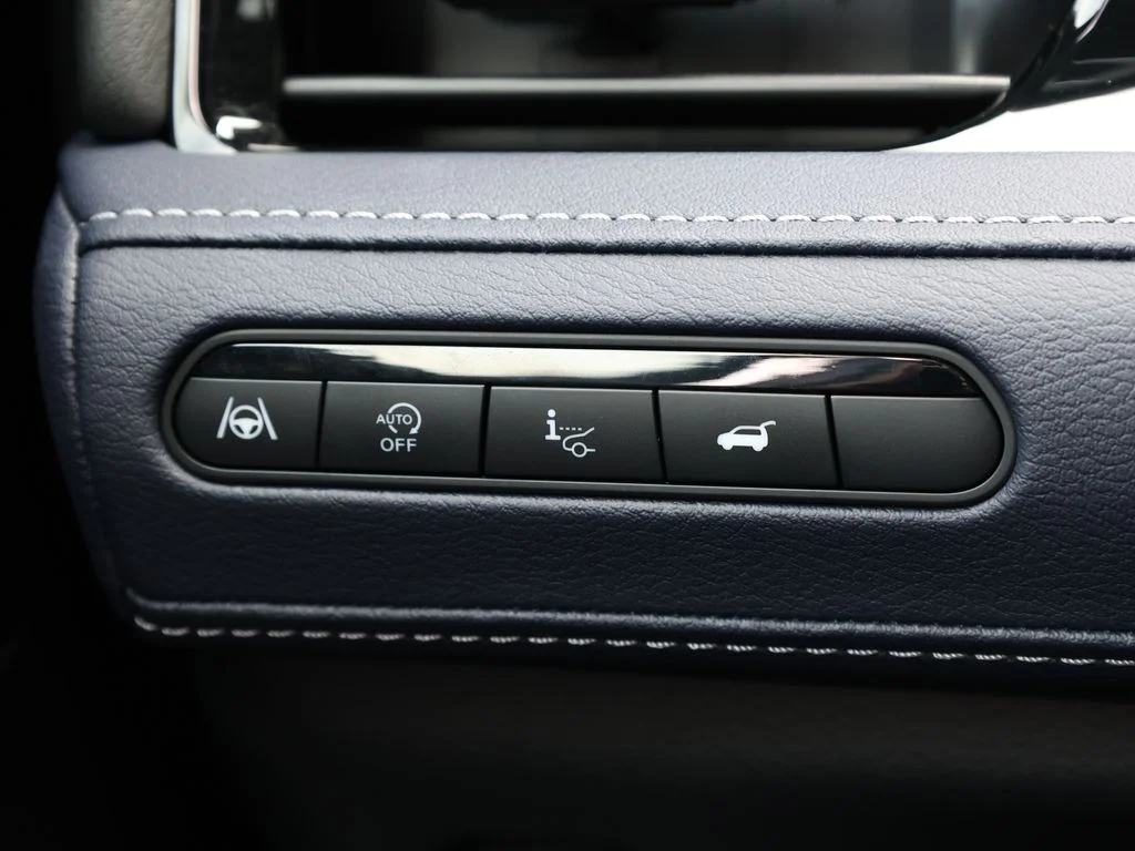 Certified Used 2026 Silver INFINITI SPORT image 41