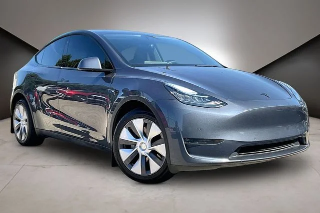 Used 2022 Tesla Model Y Long Range with VIN 7SAYGDEE1NA014914 for sale in White Settlement, TX