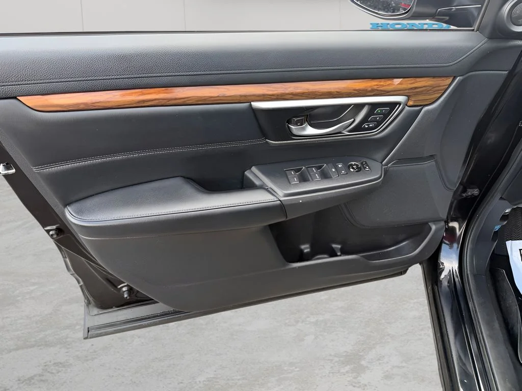 Used 2019 Crystal Black Pearl Honda EX-L image 16