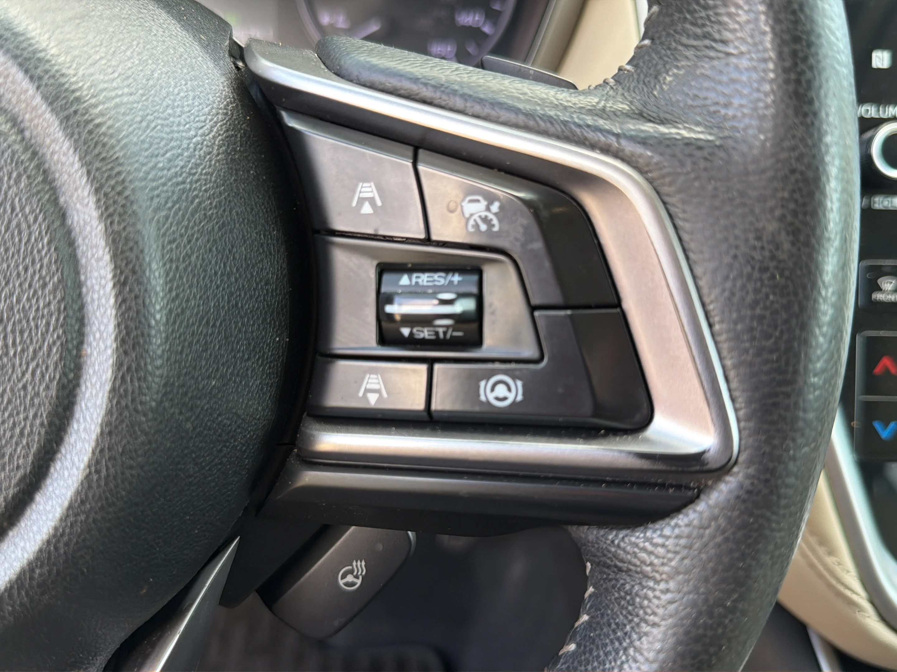 Used 2020 Autumn Green Metallic Subaru Limited image 21