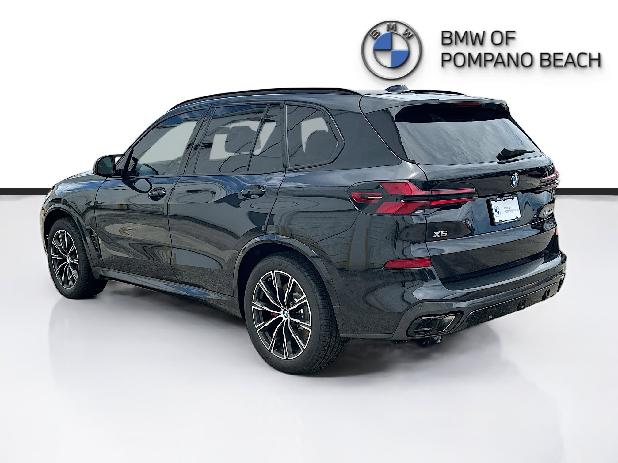 New 2026 Black Sapphire Metallic BMW M60i image 4