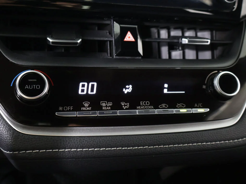 Used 2019 White Toyota SE image 44