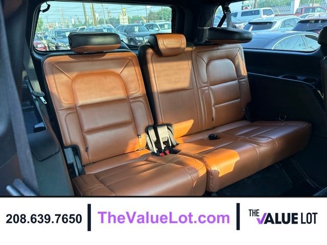 Used 2018 White Lincoln Reserve image 22