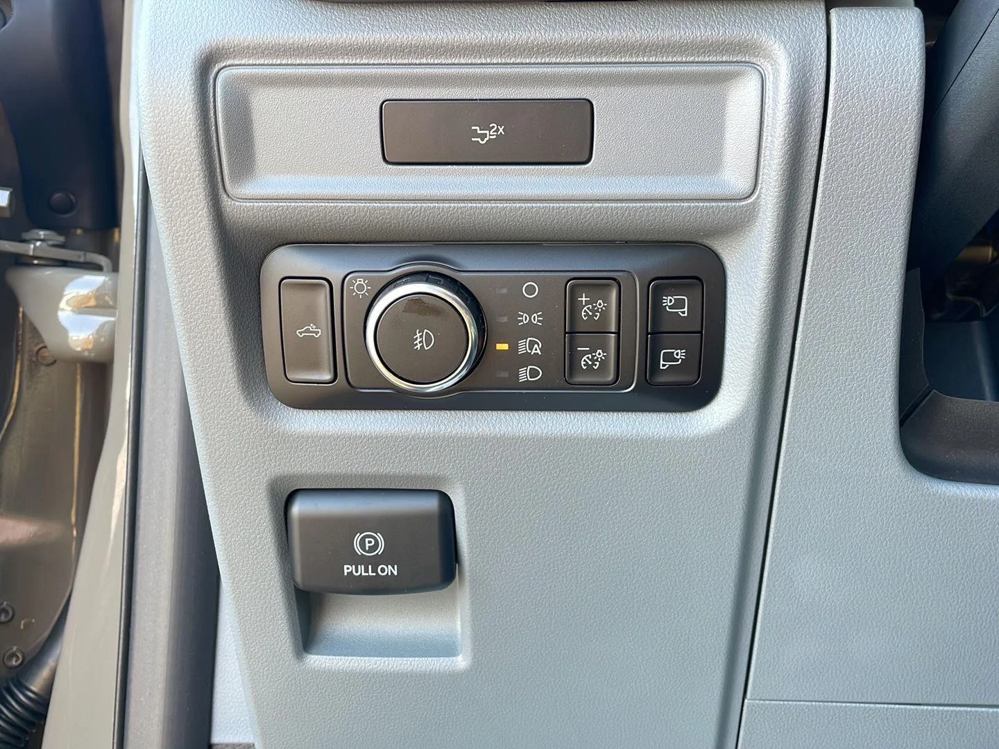 New 2026 Marsh Gray Ford XLT image 12