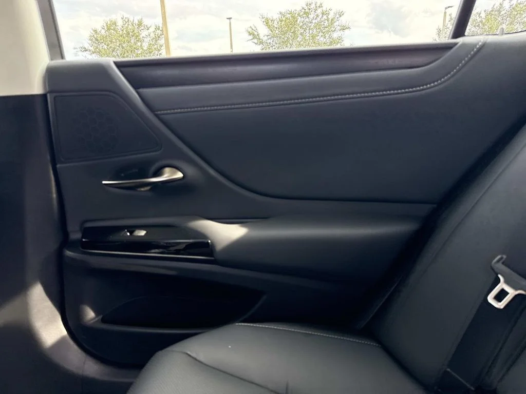 Used 2025 Silver Lexus 350 image 16