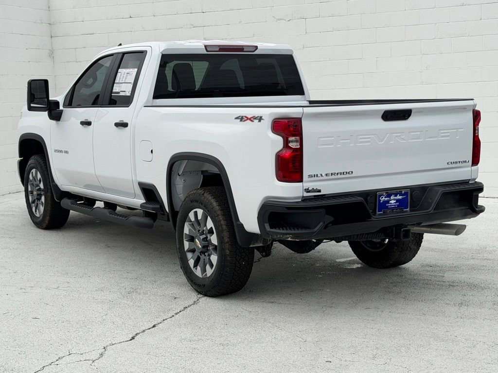 2026 Chevrolet Silverado 2500 HD Custom - Photo 3