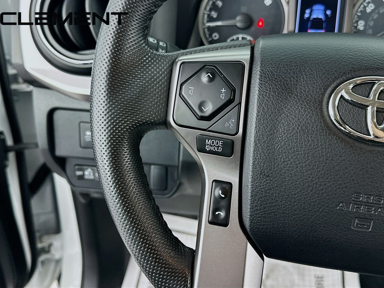 Used 2023 White Toyota SR5 image 15