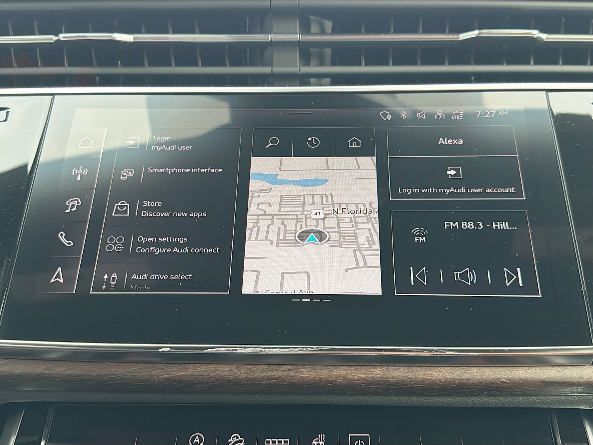 New 2026 Daytona Gray Pearl Effect Audi Premium Plus image 29